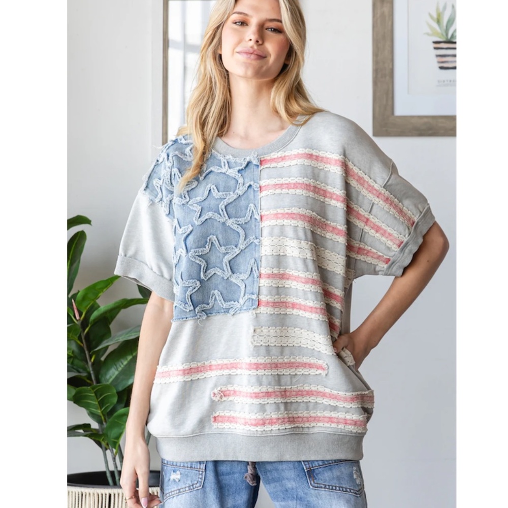 Oli & Hali Gray and Blue Star Pattern Top